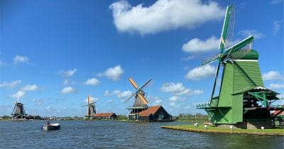 Eine halbtägige geführte Tour nach Zaanse Schans ist im Go City Pass enthalten.