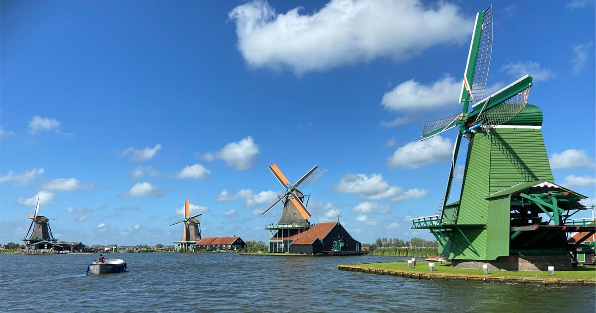 Eine halbtägige geführte Tour nach Zaanse Schans ist im Go City Pass enthalten.